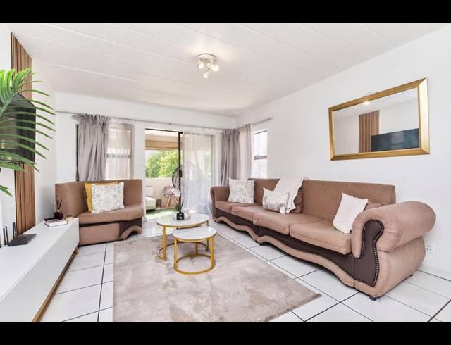 2 BEDROOM APARTMENT FOR SALE IN MORNINGSIDE